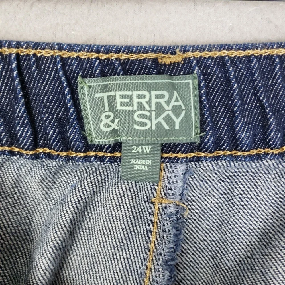 Terra & Sky Stretch Waist Drapey Shorts Dark Denim Look Casual Comfortable 24W